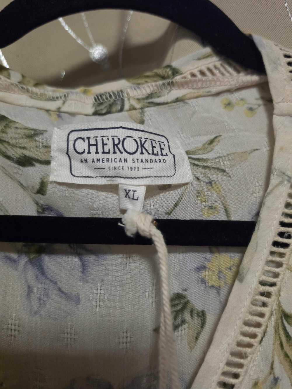 Cherokee Floral Boho Tie-Front Blouse with Crochet Ladder Trim -XL NWT - Picture 3 of 3